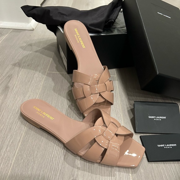 SAINT LAURENT TRIBUTE MULES IN PATENT LEATHER (39) - Picture 11 of 12